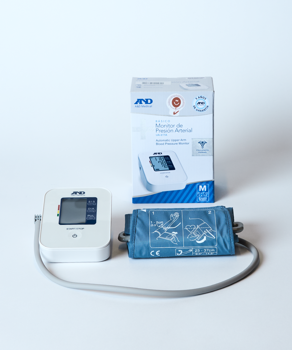 Monitor de presión arterial automático de brazo UA-611