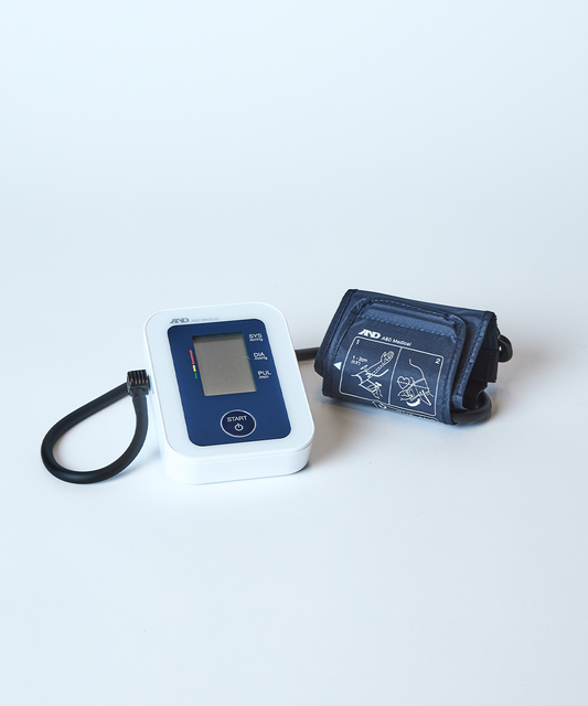 Monitor de presión arterial de brazalete UA-651SAC